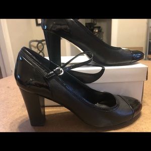 Size 10M Nine West heels